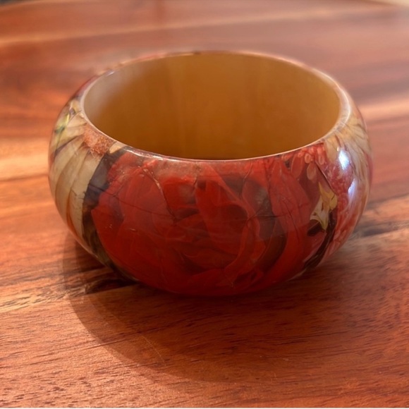 Cache Floral Bangle Bracelet - Picture 4 of 6